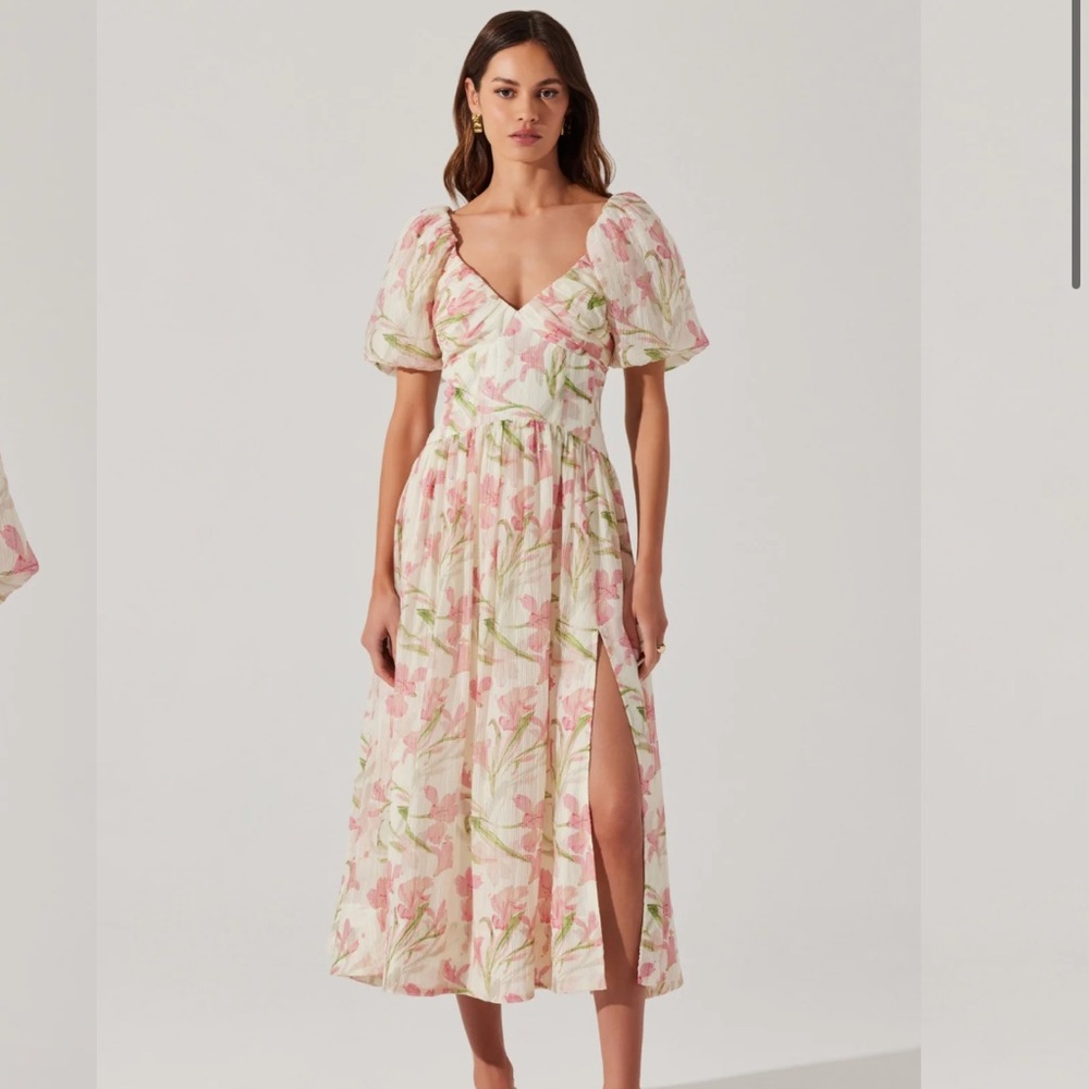 ASTR Pink Cream Floral Dress
